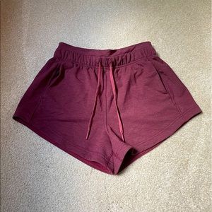 Inner glow high rise short 3” heathered red